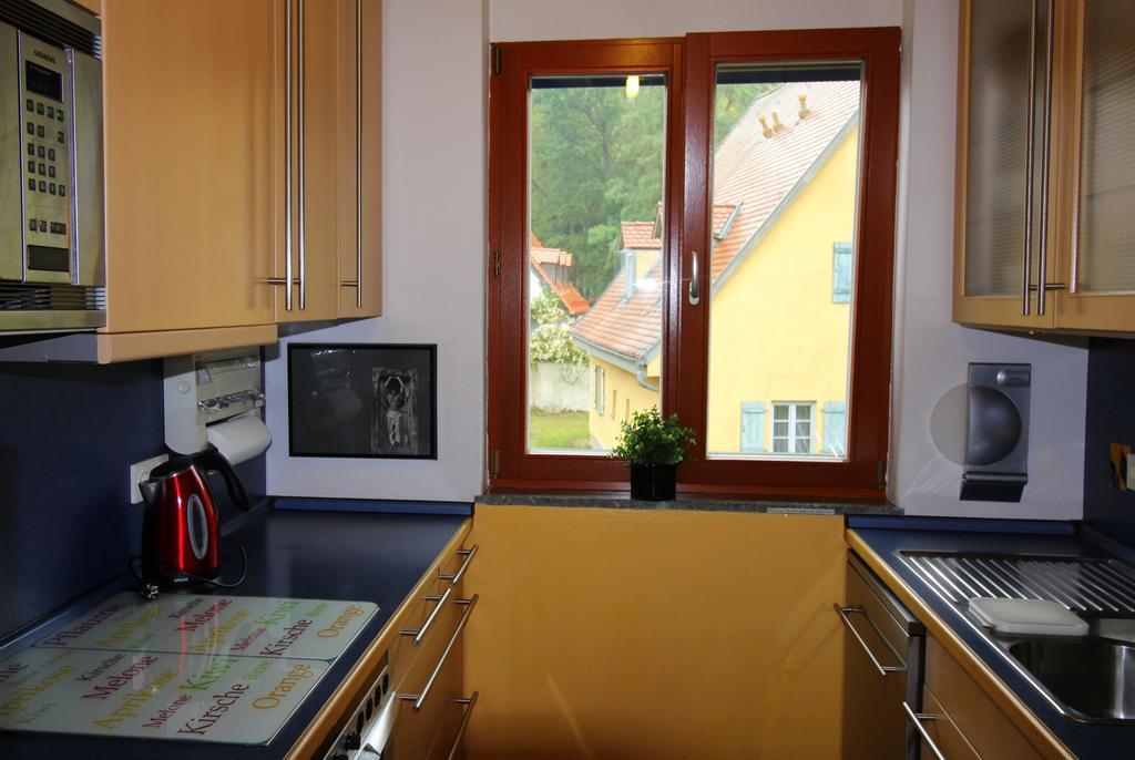 Appartement Studio A Am Burgberg à Erlangen Extérieur photo